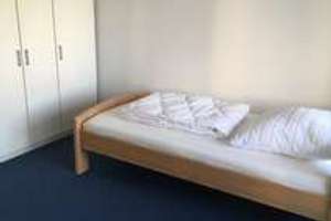 Möblierte 4-Zi Whg mit Balkon, WG geeignet – Neubeuerner Straße 10, 80686 Friedenheim, München – Vorschaubild 4