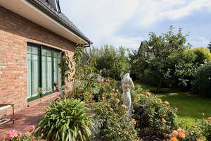 Typisch friesisch, top-gepflegt, viel Platz: modernes Einfamilienhaus in der Nähe von Heide. – Die vollständige Adresse der Immobilie erhältst du vom Anbieter., 25704 Epenwöhrden – Vorschaubild 25