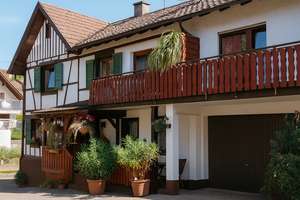 Idyllisches Zweifamilienhaus mit Garagen und viel Nutzfläche in Gaggenau-Michelbach

 – Die vollständige Adresse der Immobilie erhältst du vom Anbieter., 76571 Gaggenau – Vorschaubild 2
