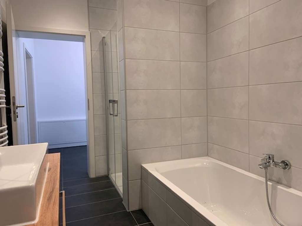 Immobilie in Obertrubach - Traumhafte 123 m² - EG-Wohnung , herrlicher Blick über die Fränkische Schweiz - Top Energiewerte! - Bild 2