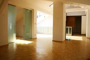 Helle und geräumige Dachgeschosswohnung mit Burgblick  – Pirckheimerstraße 39, 90408 Nürnberg – Vorschaubild 4