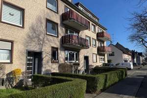 UMFANGREICH RENOVIERT! _ 3-RAUM-WOHNUNG MIT WANNENBAD, GÄSTE-WC UND BALKON IM DUISBURGER-SÜDEN!