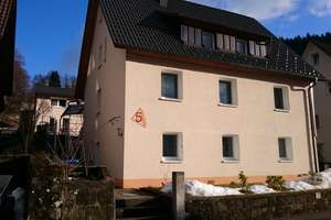 Warme 3-Zimmer-Wohnung mit EBK in Alpirsbach-Rötenbach – Die vollständige Adresse der Immobilie erhältst du vom Anbieter., 72275 Alpirsbach – Vorschaubild 2