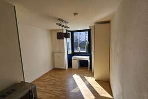 Schönes Appartment in zentraler Lage Kessenich mit Tiefgaragenstellplatz - provisionsfrei – Karl-Barth-Straße 71, 53129 Kessenich, Bonn – Vorschaubild 2