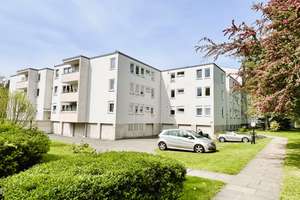 Sonnige und ruhige Wohnung mit Balkon und TG-Stellplatz  – Die vollständige Adresse der Immobilie erhältst du vom Anbieter., 12247 Lankwitz, Berlin – Vorschaubild 2