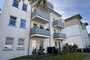 Schöne, vermietete 3-Zimmer-Wohnung mit 2 Balkonen u. Pkw-Stellplatz