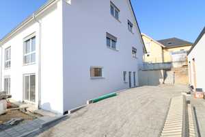Wohnglück in Massivbauweise: Moderne Neubau-Doppelhaushälfte mit Einliegerwhg. in Giengen/Burgberg – Heidenheim (Kreis) – Vorschaubild 17