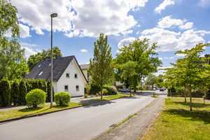 Ein tolles Angebot!
Einfamilienhaus mit Carport – Bielefeld – Vorschaubild 2