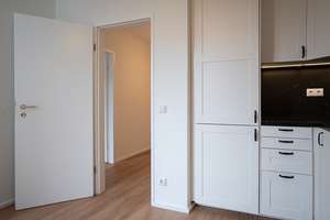 Wunderschöne zwei Zimmer Wohnung mit Balkon und TG Stellplatz – Lily-Braun-Weg 7, 80637 Oberwiesenfeld, München – Vorschaubild 11