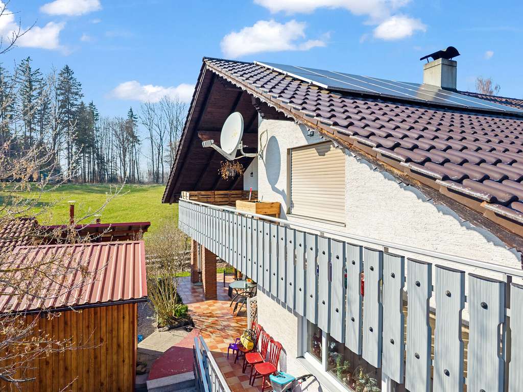 Immobilie in Wiedergeltingen - Großes Haus (ca. 245 m² Wfl./155 m² Nfl.) in Wiedergeltingen - Bild 3