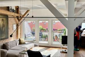 Sehr helle u sonnen-/lichtdurchflutete, ruhige 3-Zimmer Dachgeschoss-Wohnung mit Terrasse am Kudamm