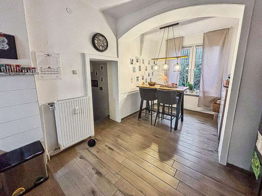 Immobilie in Giesen - Gepflegtes Mehrfamilienhaus mit 3 Wohneinheiten in guter und zentraler Lage von Giesen-Hasede - Bild 3