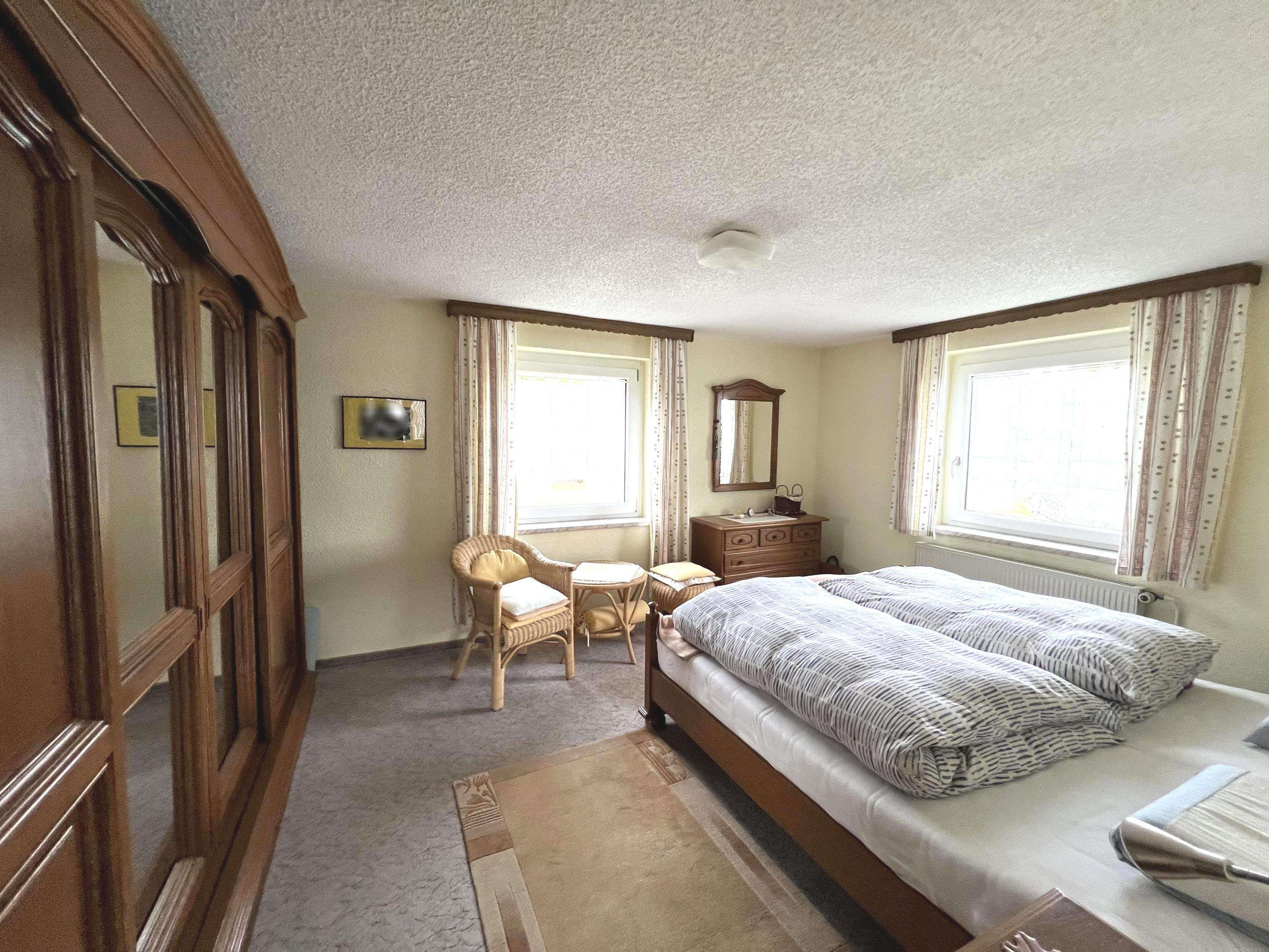 Immobilie in Schwarzenberg/Erzgebirge - Schöne Haushälfte in ruhiger Siedlung - Bild 0