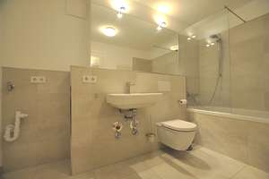 E & Co. - Loftige und exklusive 2-Zimmer EG-Wohnung mit hochwertiger Einbauküche und Süd-Terrasse – Die vollständige Adresse der Immobilie erhältst du vom Anbieter., 81927 Englschalking, München – Vorschaubild 5