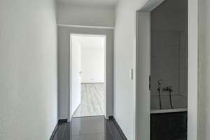 1,5 Zimmer - renoviert - Top Lage – Hattingerstr. 49, 44789 Südinnenstadt, Bochum – Vorschaubild 2