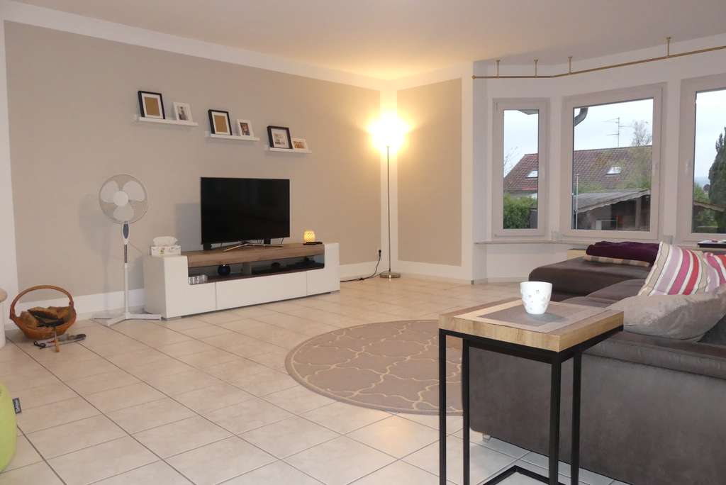 Immobilie in Brombachtal - ***Schöne Fernsicht! Gepflegtes Wohnhaus in unverbauter Südwestlage in Brombachtal-Kirchbrombach*** - Bild 2