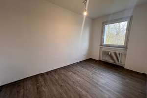 Helle 4-Zimmer-Wohnung im 3. Obergeschoss mit Balkon – In der Dodesheide 130, 49088 Dodesheide, Osnabrück – Vorschaubild 7