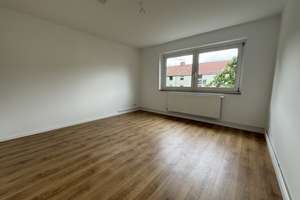 Sanierte 3-Zimmer-Wohnung mit funktionaler Raumaufteilung und Balkon – Altmühlstraße 6, 38120 Weststadt, Braunschweig – Vorschaubild 5