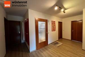 Gepflegtes Zweifamilienhaus mit großzügigem Grundstück, Terrasse, Balkon und Garage in Mutlangen – Spagenstraße 10, 73557 Mutlangen – Vorschaubild 6
