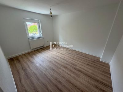 Frisch renovierte 1,5 Zimmer-Wohnung in zentraler Lage