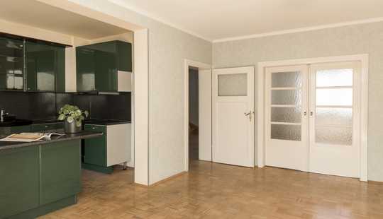 Bild von Charmante, renovierungsbedürftige Stadtvilla in Bestlage des Dichterviertels mit Ausbaupotenzial