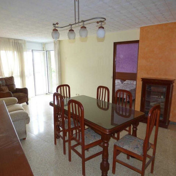Geräumige Wohnung in Blanes, ideal für Familien
