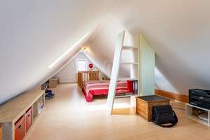 DIREKT EINZIEHEN UND WOHLFÜHLEN -  FAMILIENHAUS MIT GROßEM GARTEN IM BELIEBTEN NORDSTEIMKE – Die vollständige Adresse der Immobilie erhältst du vom Anbieter., 38446 Nordsteimke, Wolfsburg – Vorschaubild 19