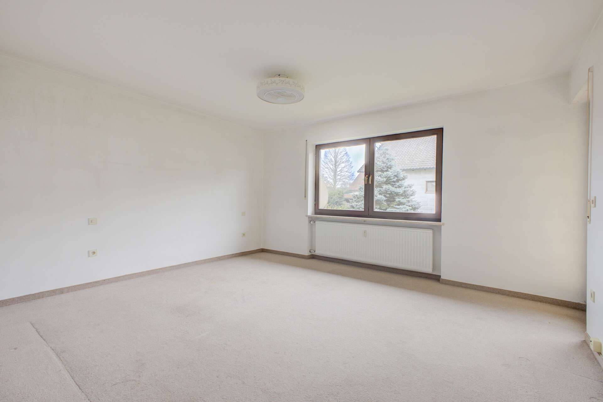 Immobilie in Pfaffenhofen an der Ilm - Kapitalanleger oder Eigennutzung? Freies Zweifamilienhaus in Pfaffenhofen a. d. Ilm! - Bild 2