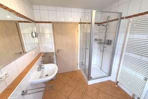 KILIAN IMMOBILIEN!  PERFEKTE 4 ZI. WOHNUNG AUS 2006 MIT 104 M² IM 1. OG EINES 3-PART.-H. IN HIP! EBK – Die vollständige Adresse der Immobilie erhältst du vom Anbieter., 91161 Hilpoltstein – Vorschaubild 47