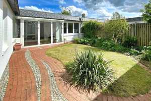 Schöner, modernisierter Gartenhof-Bungalow mit Garage in Kiel-Elmschenhagen – Kiel – Vorschaubild 5