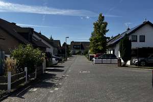 BONN-BEUEL, charmante DHH, Bj. 89 in top Lage, 5-6 Zi., ca. 125 m²  Wfl., Garage, ca. 285 m² GrSt. – Die vollständige Adresse der Immobilie erhältst du vom Anbieter., 53229 Vilich-Müldorf, Bonn – Vorschaubild 2