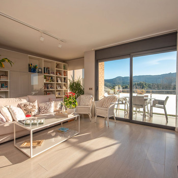 Duplex mit Terrasse in ruhiger und sonniger Lage