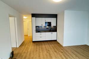 mio 2 Zimmer Wohnung inkl. EBK, Wlan & Keller – Himmelgeister Straße 66a, 40225 Bilk, Düsseldorf – Vorschaubild 1