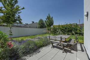 Lichtdurchflutetes Zuhause mit Terrasse und Rundum-Grünblick – Die vollständige Adresse der Immobilie erhältst du vom Anbieter., 40472 Rath, Düsseldorf – Vorschaubild 21