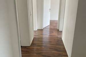 Kapitalanlage Düsseldorf: 4-Zimmer-WG, vollvermietet übergeben, 6.0% Rendite, provisionsfrei – 40589 Holthausen, Düsseldorf – Vorschaubild 2