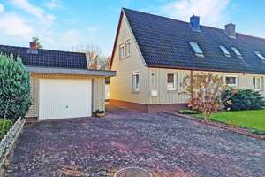 gepflegtes und modernisiertes Wohnhaus mit Garagen und einem schönem Grundstück – Die vollständige Adresse der Immobilie erhältst du vom Anbieter., 24647 Wasbek – Vorschaubild 3
