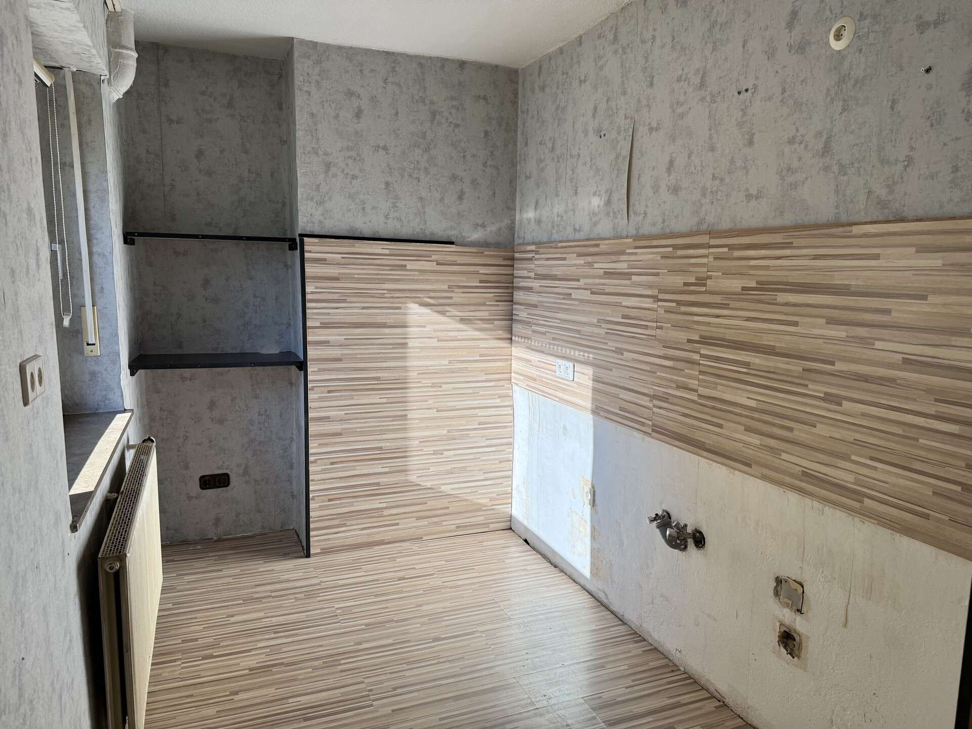 Immobilie in Gehlert - Einfamilienhaus mit großem Nebengebäude – großzügiges Grundstück inklusive! - Bild 2