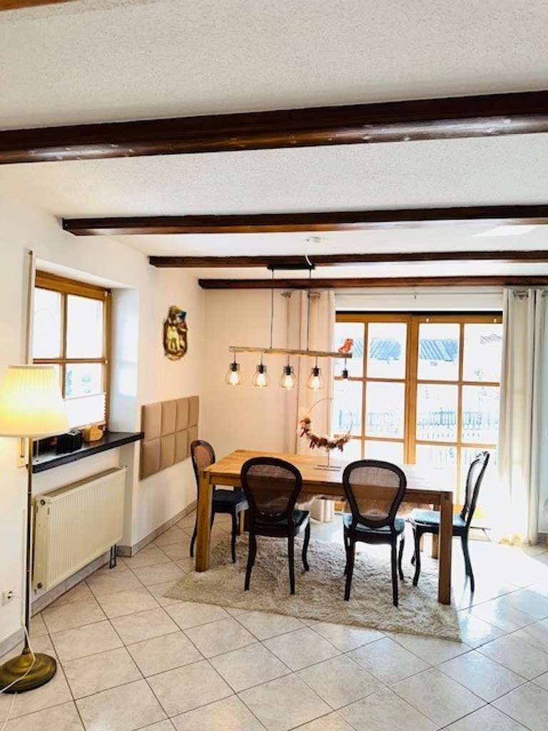 Immobilie in Leiblfing - Großzügiges Einfamilienhaus mit Gewerbeoption, und Whirlpool - Bild 3