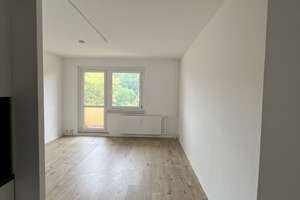 Beim Sonnenuntergang entspannen - Panoramablick 3 Zimmer, Balkon & EBK – Wolgograder Allee 54, 9123 Hutholz, Chemnitz – Vorschaubild 5