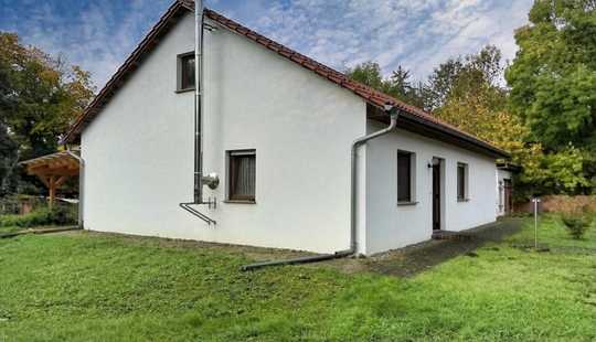 Bild von Einfamilienhaus - Bungalow mit großem Grundstück und vielseitigen Nutzungsmöglichkeiten