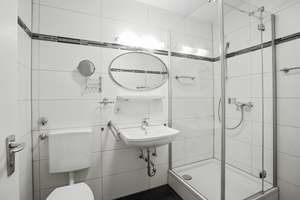 Einziehen statt renovieren! Gepflegte 3-Zimmer-Wohnung mit Süd/West-Balkon in Nürnberg-Langwasser – Die vollständige Adresse der Immobilie erhältst du vom Anbieter., 90471 Langwasser Nordwest, Nürnberg – Vorschaubild 10