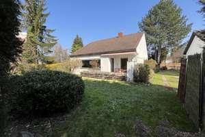 FREISTEHENDES 1-FAMILIENHAUS (BUNGALOW) MIT TERRASSE, DOPPELGARAGE UND GROSSEM GARTEN – Die vollständige Adresse der Immobilie erhältst du vom Anbieter., 67227 Mörsch, Frankenthal (Pfalz) – Vorschaubild 2