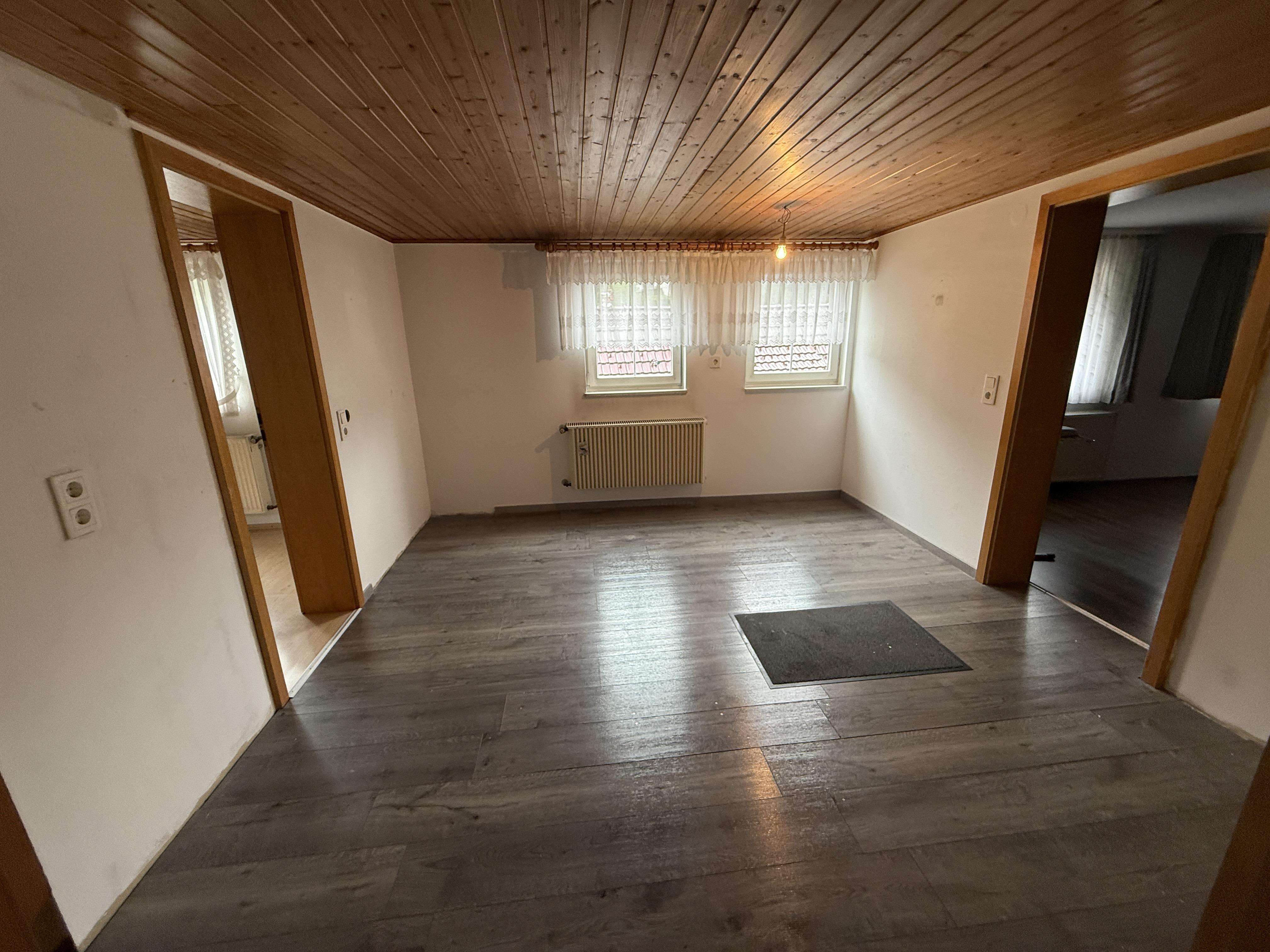 Immobilie in Forbach - Freistehendes Einfamilienhaus mit Platz für die Familie und Hobbies - Bild 0