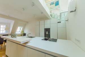 Herzogpark/Bogenhausen: 4-Zimmer-Wohnung mit Dachterrasse, Balkon und Garten – Kolbergerstr 18, 81679 Herzogpark, München – Vorschaubild 6