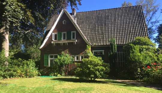 Bild von Sanierungsjuwel im Zylinderviertel:
Historisches Anwesen mit Potenzial in Lokstedt