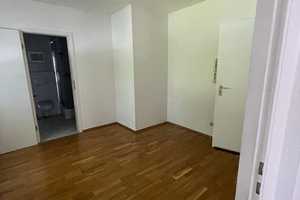 Ideal als Büro oder Wohnnutzung Nähe BMW und Knorr Bremse – Lerchenauer Straße 159A, 80935 München – Vorschaubild 4