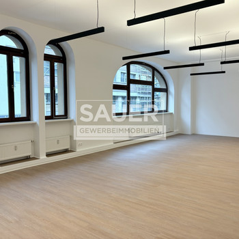 Erstbezug nach Sanierung nahe Hackesche Höfe! *1346*