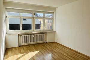 1-Zimmer Wohnung in Erlangen-Zentrum, verfügbar ab 15.10.2025 – Mittlere Schulstraße 7, 91054 Altstadt, Erlangen – Vorschaubild 2
