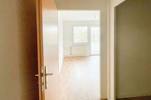 Für Senioren: 2-Raum-Wohnung mit Balkon und Aufzug + Unterstützung im Haus – Dölziger Weg 4, 4205 Schönau, Leipzig – Vorschaubild 4