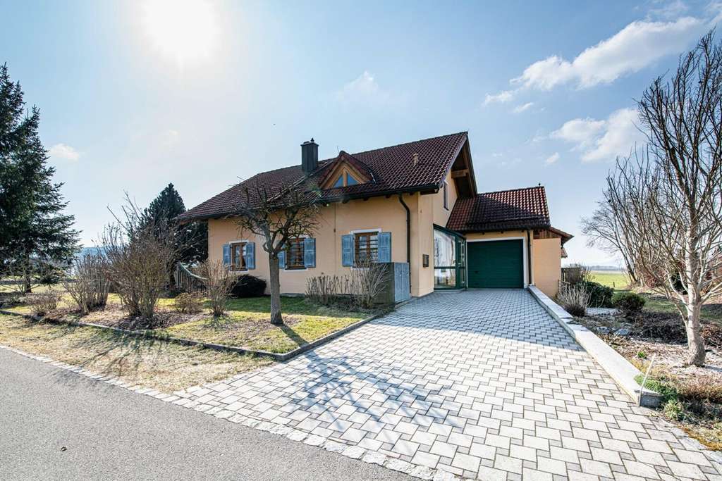 Immobilie in Schönthal - Leben mit Freiraum: Ihr Gartenrefugium mit vielseitigem Studio - Bild 1